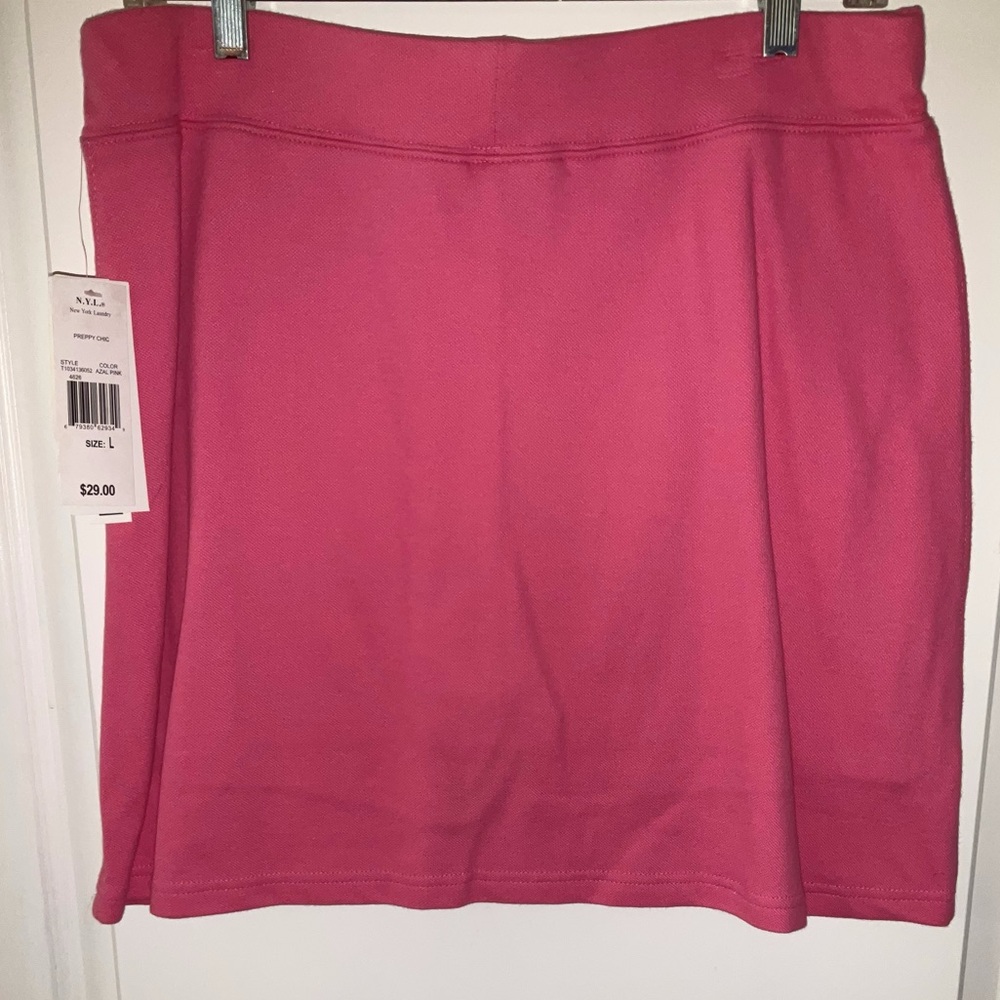 NWT—New York Laundry Skort, Sz. L, Azalea Pink, Stretch-96% Cotton, 4% Spandex